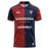 Maglia Cagliari Calcio Prima Divisa 2026-27 Maglia Cagliari Calcio Prima Divisa 2026-27